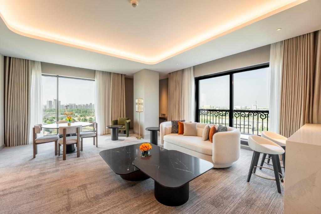 Мебель для номеров для отеля Movenpick Baghdad Olive Tree, Ирак